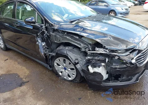2020 Ford Fusion S z USA, uszkodzony, nr VIN 3FA6P0G79LR232986